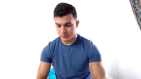 Snapshot of lianstonne chatting on 02/16/26, 04:03 Liamstonne online show from 02/16/26, 04:03