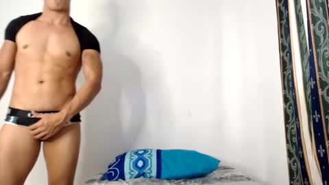 Snapshot of lianstonne chatting on 02/17/26, 09:21 Liamstonne online show from 02/17/26, 09:21