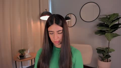 Lia online show from 02/03/25, 02:02