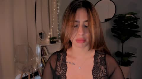 Lia online show from 09/26/25, 12:31