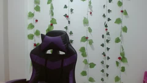 Lia Roberts online show from 05/07/26, 03:34