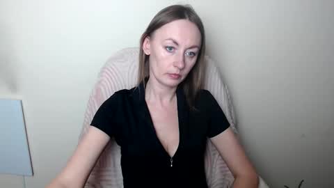 Lia online show from 04/07/26, 11:43