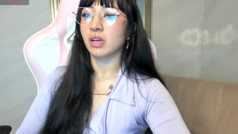 Snapshot of liat_hoz chatting on 01/14/25, 09:13 Dani online show from 01/14/25, 09:13