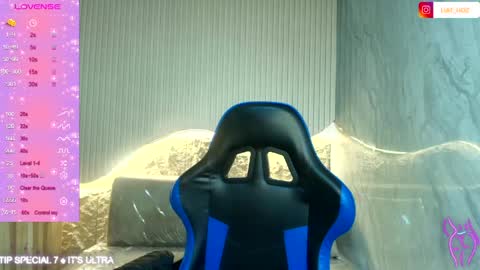 Dani online show from 04/11/26, 12:42