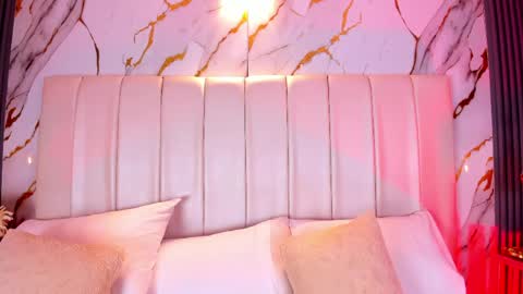  LIA TINK  online show from 03/28/26, 11:32