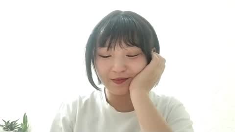Molly online show from 05/06/26, 04:34