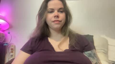 Snapshot of libbydeetzxxx chatting on 01/24/25, 10:53 Libby Deetz online show from 01/24/25, 10:53