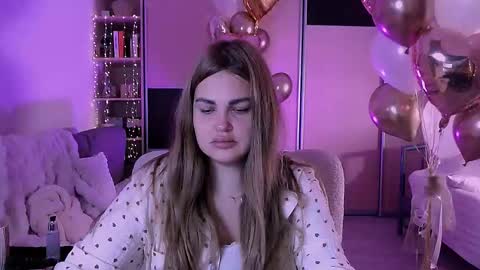 libra_mia online show from 10/06/25, 03:15