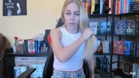 Anna online show from 12/01/25, 08:52