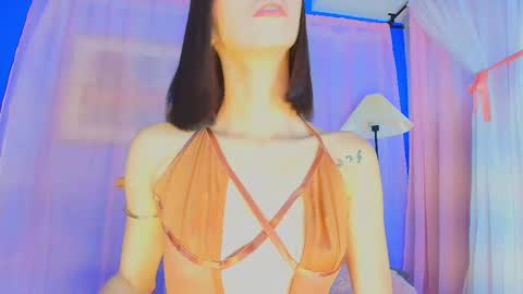 Valentina Hall online show from 03/25/26, 11:38