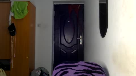 caira online show from 02/12/25, 07:35