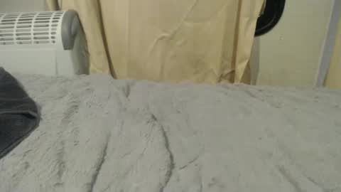 lickurlipz1 online show from 03/06/25, 06:59