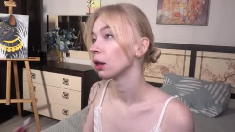 Snapshot of lidiaklemencic chatting on 11/26/25, 07:04 Ann online show from 11/26/25, 07:04