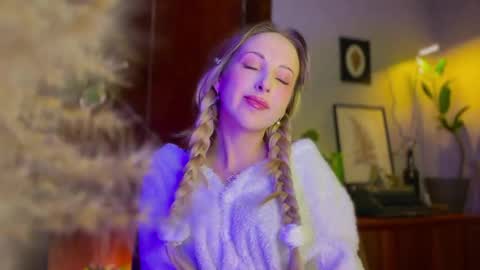 its my birthday today so im offline  but id be so happy if you felt like sending me a birthday love while im away  online show from 02/17/26, 05:08