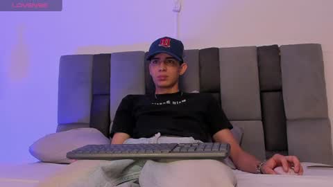 Jhonatan online show from 06/20/26, 06:11