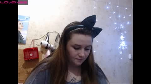 light_lunaa online show from 12/19/24, 11:39