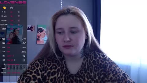 light_lunaa online show from 11/16/25, 07:14