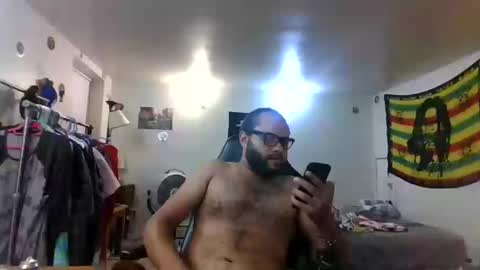 Snapshot of lightskinned666 chatting on 10/10/25, 10:31 lightskinned666 online show from 10/10/25, 10:31