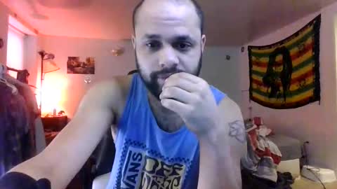 Snapshot of lightskinned666 chatting on 04/19/26, 04:17 lightskinned666 online show from 04/19/26, 04:17