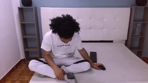 Lihan online show from 02/04/25, 03:33