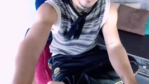 Lihan online show from 03/11/25, 02:43