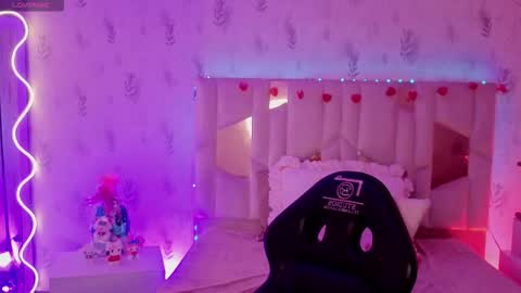 Snapshot of lihian_tay chatting on 03/10/26, 12:10 LIHIAN online show from 03/10/26, 12:10