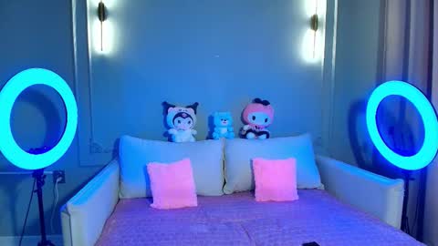 Lihn Pham online show from 12/20/25, 03:24