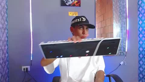 Daniel online show from 04/17/26, 09:07