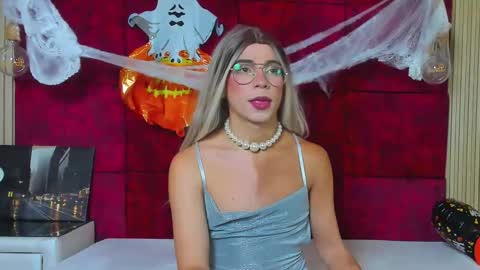 Snapshot of liiacollins chatting on 10/27/25, 07:51 liiacollins online show from 10/27/25, 07:51