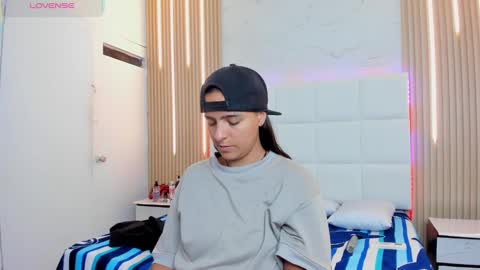 liiam_smith_ online show from 10/09/25, 06:50