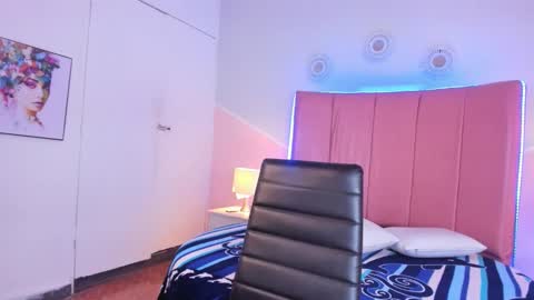 liiam_smith_ online show from 10/13/25, 01:11