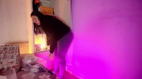         online show from 02/17/25, 11:44