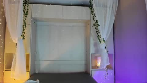         online show from 12/18/25, 11:49