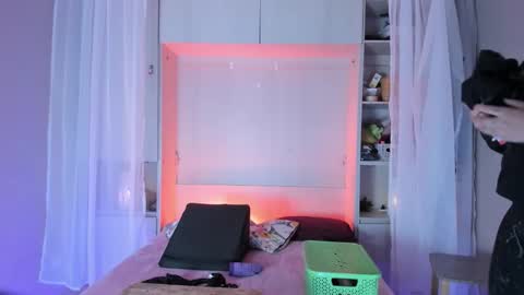         online show from 03/27/26, 11:43