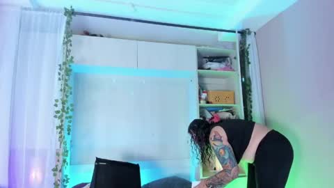         online show from 04/11/26, 11:36