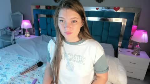 Lia online show from 04/15/26, 04:30