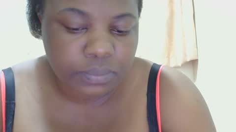 Snapshot of liilcutiee chatting on 05/19/26, 11:33 Lily online show from 05/19/26, 11:33