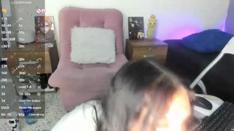 Lily Moore online show from 12/11/24, 10:14