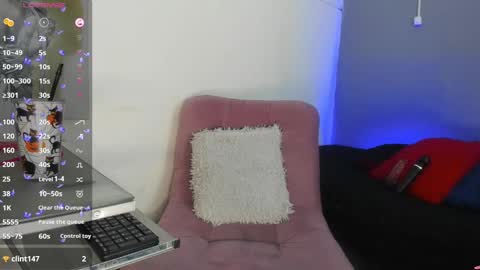 Lily Moore online show from 12/22/24, 08:05