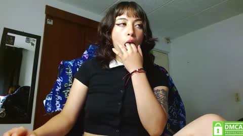 Snapshot of liisaax chatting on 03/08/26, 02:37 lisa online show from 03/08/26, 02:37