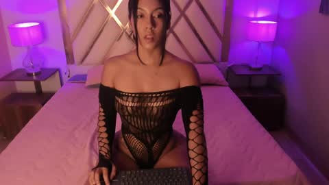 LiizJones online show from 05/25/26, 09:32