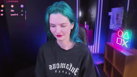 lika_sky online show from 11/25/25, 03:56