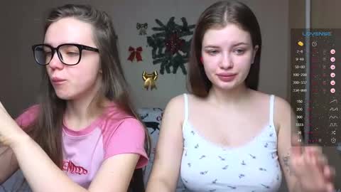 Snapshot of like_sun chatting on 12/20/24, 03:03 Call me Anna online show from 12/20/24, 03:03