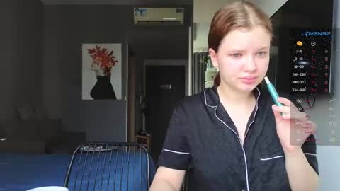 Snapshot of like_sun chatting on 01/28/25, 02:43 Call me Anna online show from 01/28/25, 02:43