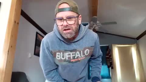 St pierre online show from 04/20/26, 03:37