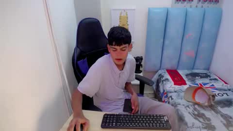 LIAM online show from 11/30/25, 03:32