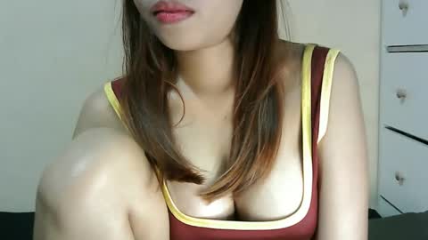 lil_jane21 online show from 12/19/25, 11:06