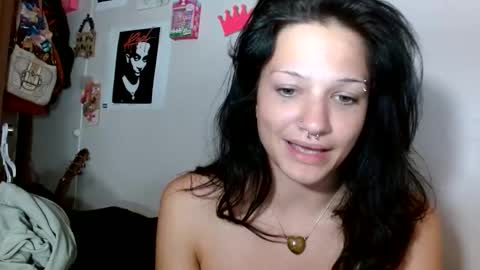 lil_luluvert online show from 04/15/26, 04:41