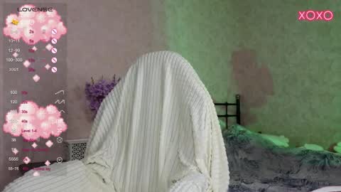 little moon online show from 10/22/25, 05:08