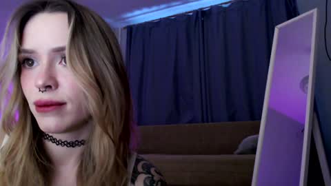 Snapshot of lil_reya chatting on 12/18/24, 11:13 INST Lil happines s online show from 12/18/24, 11:13